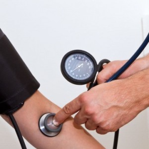 ulusal_bbrek_vakf_ile_hipertansiyon_dernei_bakan_prof_dr_salker_aklamas_h4841